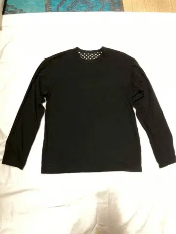 긴팔 셔츠 블랙 도트 무늬