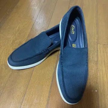 Clarks 네이비 슬립온
