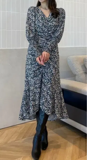 택 포함 새상품 에이미 이스트 월 원피스 롱 네이비