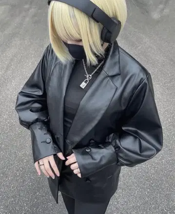 gibous 버터플라이 페이크 가죽 자켓