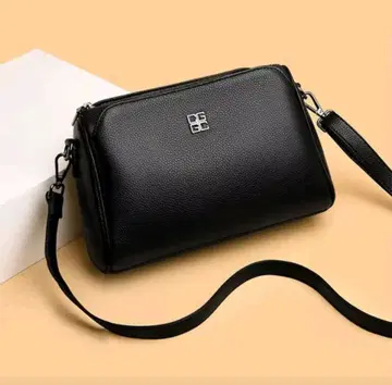 블랙 합성 피혁 숄더백