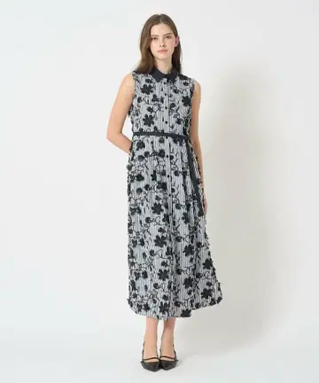 [ 25년 완판 ] 아나이 ANAYI 스트라이프 플라워 자수 셔츠 원피스