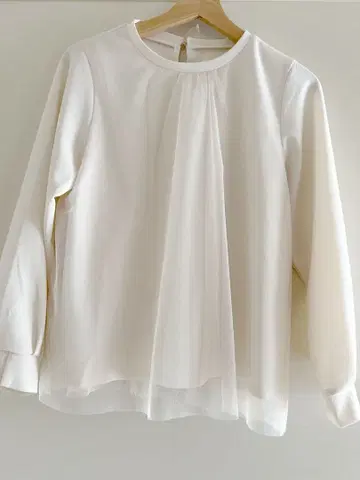 [ 택 포함 새상품 ] 쉽스 튤 시스루 긴팔 상의