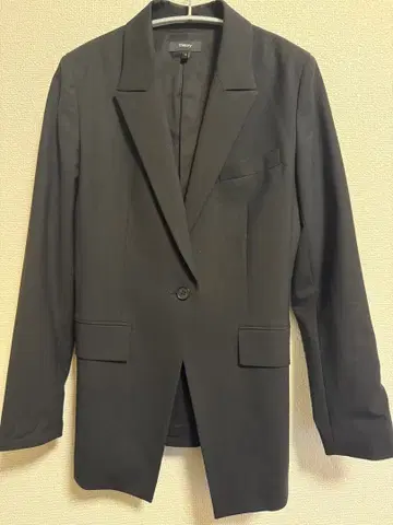 블랙 테일러드 자켓 슬림핏