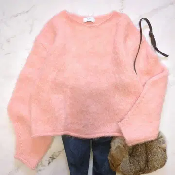 슬로브 이에나 23년 모헤어 알파카 샤기 니트 핑크 볼륨 소매