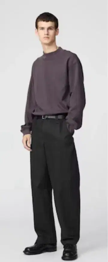 유니클로 U 와이드 핏 치노 블랙 W91