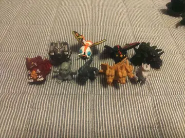 고질라 미니 피규어 세트 덤