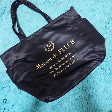 새상품급 Maison de FLEUR 토트백 블랙