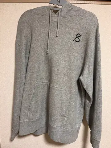 그레이 후드 부착 후드티 로고 자수