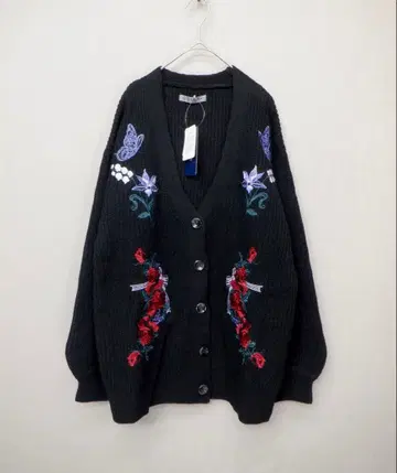 *이즈 스칼라 543257 꽃나비 자수 리브 니트 가디건