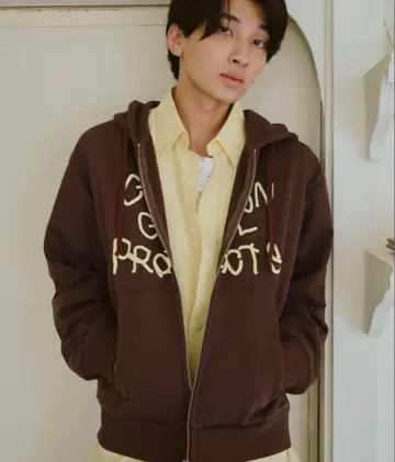 common gull products. zip hoodie