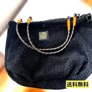 [ 인기 ] Kiu 블랙 플리스 토트백