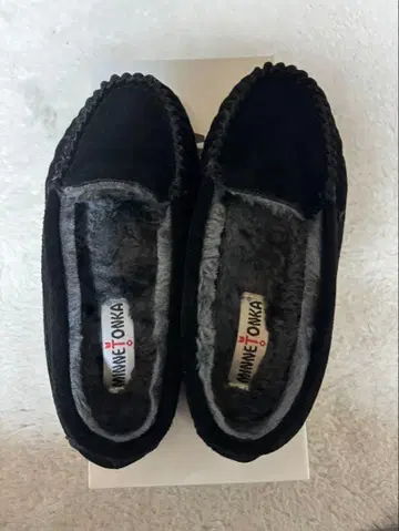 새상품급 MINNETONKA 미네통카 블랙 모카신