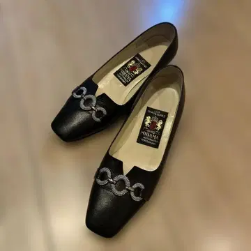 MIHAMA 블랙 가죽 펌프스 스퀘어토