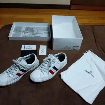 MONCLER 스니커즈 화이트/레드/네이비