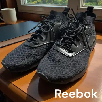 [ 새상품급 ] Reebok ZOKU RUNNER 블랙 스니커즈 슬립온