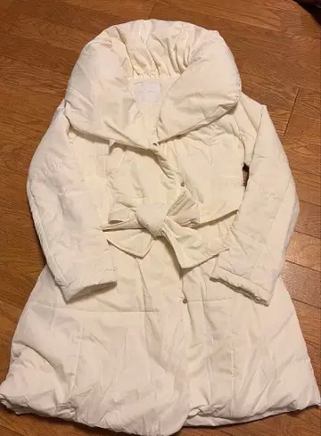 CECIL McBEE 아이보리색 중 보아 여성용 코트 M