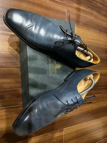 CROCKETT & JONES 가죽 드레스 신발 윙팁