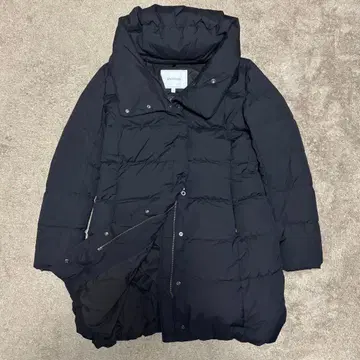 [ 컨디션 최상 ] UNTITLED 볼륨 넥 스트레치 다운 코트 블랙