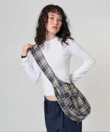 TINA:JOJUN 체크 무늬 숄더백