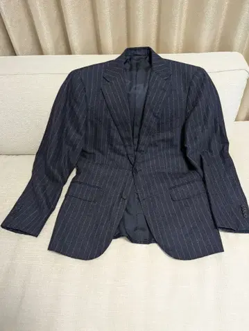 그레이 핀스트라이프 비즈니스 정장 자켓