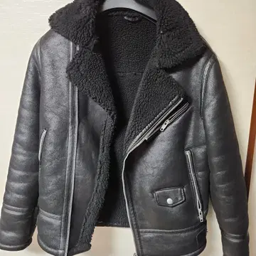 ZARA 보아 무스탕 라이더 자켓 S 사이즈 블랙