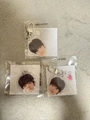 treasure 지훈 얼굴 아크릴 키링