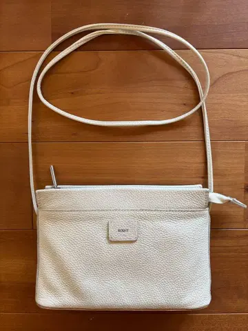 nouer 가죽 숄더백 화이트