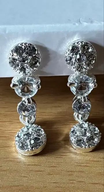 와타베 웨딩 귀찌