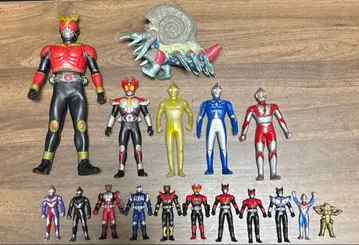 울트라맨, 괴수, 가면라이더 소프트 비닐 17체