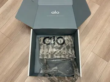 [ 미사용품 택 포함 ] Alo Yoga Grey Tiedye 토트백