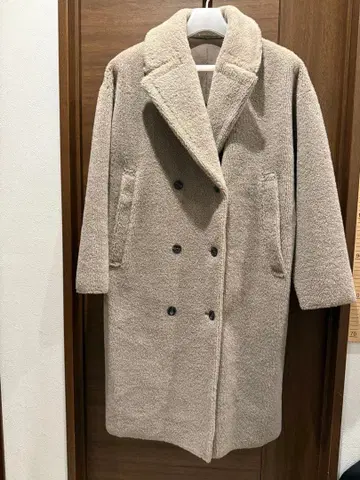 베이지 더블 브레스트 롱 코트