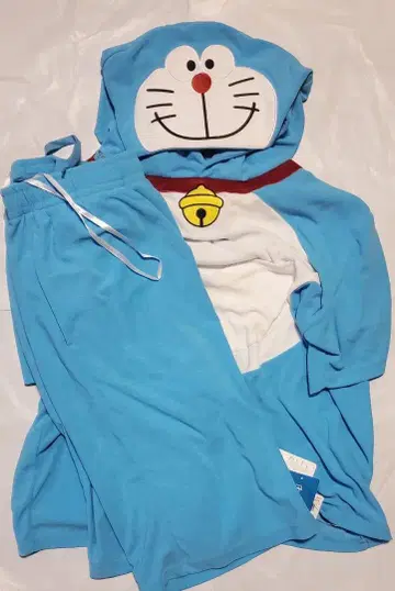 새상품 도라에몽 상하의 변신 세트 남성용 L 사이즈