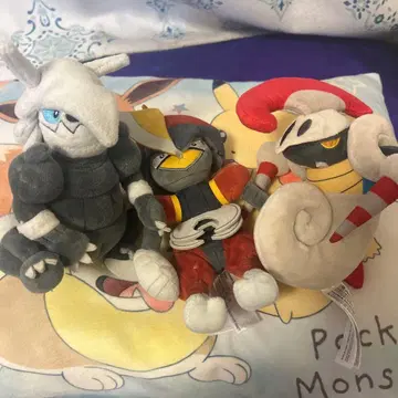 포켓몬 센터 슈바르고 키리키잔 보스로라