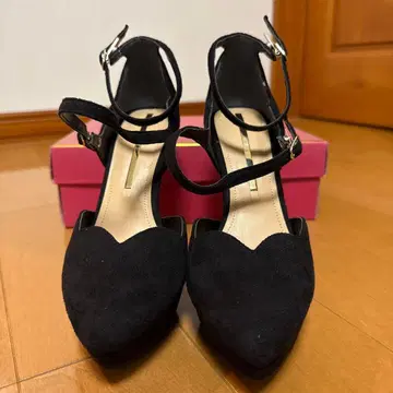 R&E 스웨이드 펌프스 23.5cm