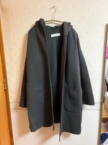 갸루리비 후드 부착 코트