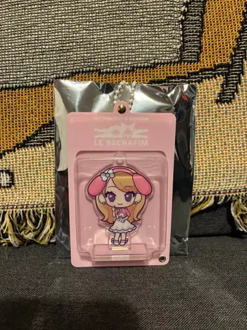 LE SSERAFIM 아크릴 키링 마이멜로디 사쿠라