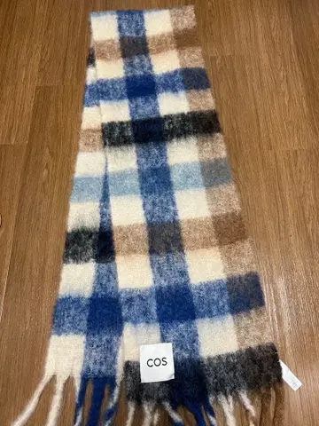 COS 체크 무늬 머플러