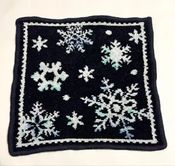 페일라 스노우 크리스탈 화이트 손수건