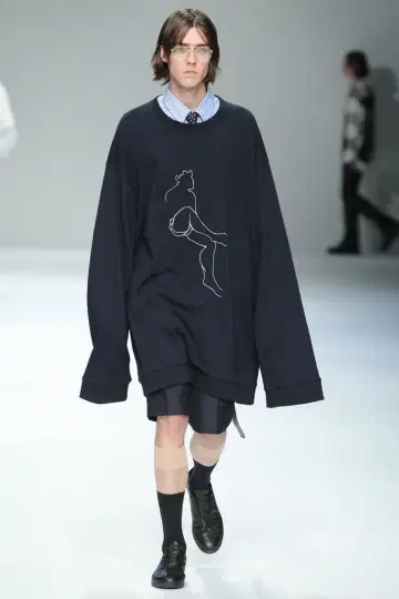 DRESSEDUNDRESSED 오버 사이즈 맨투맨