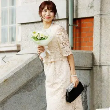 PourVous 도킹 올 레이스 드레스