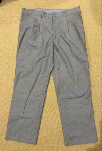 그레이 스트라이프 슬랙스