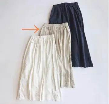 사만사 모스모스 스캘럽 페치 스커트 베이지