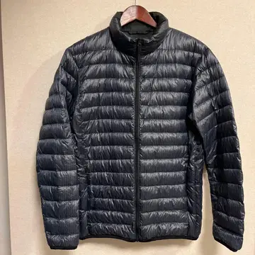 유니클로 울트라 라이트 다운 다운 자켓 L 블랙 계열