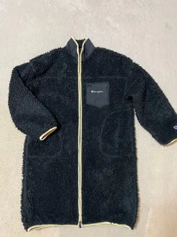 챔피온 블랙 플리스 롱 코트