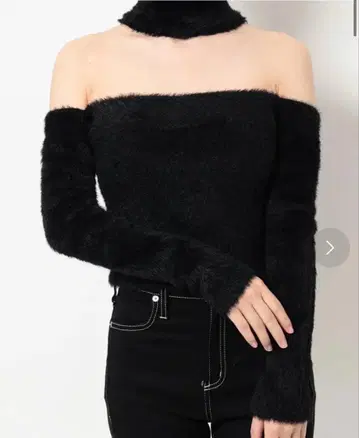 오프숄더 블랙 니트 GYDA