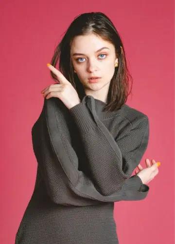 지퍼 슬릿 니트 원피스 [ pinue ] S