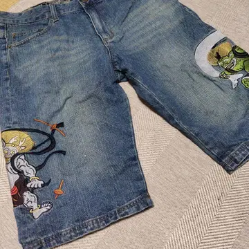 자수 디자인 데님 숏팬츠