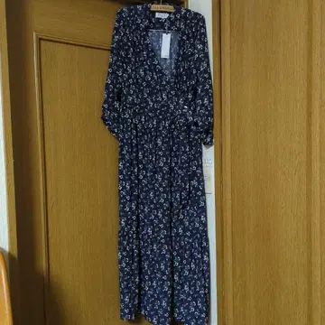 허그아워 원피스