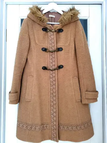 엑시즈팜 베이지 더플 코트 후드 부착